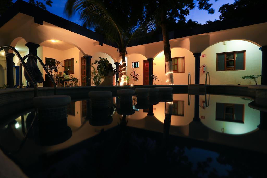 Hotel Azul By Encanto Playa del Carmen Bagian luar foto